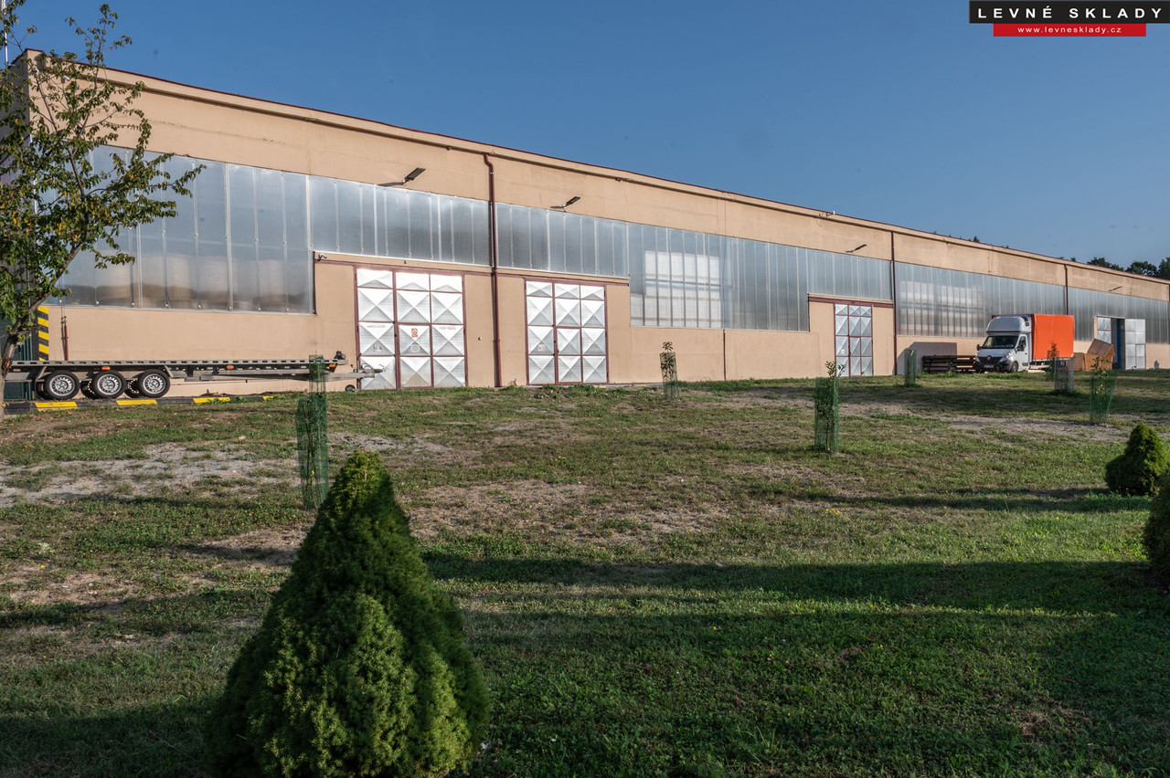 Pronájem skladu 1494 m2 v Dětenicích
